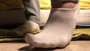 GODDESS LAETICIA'S WHITE SWEATY ANKLE SOCKS