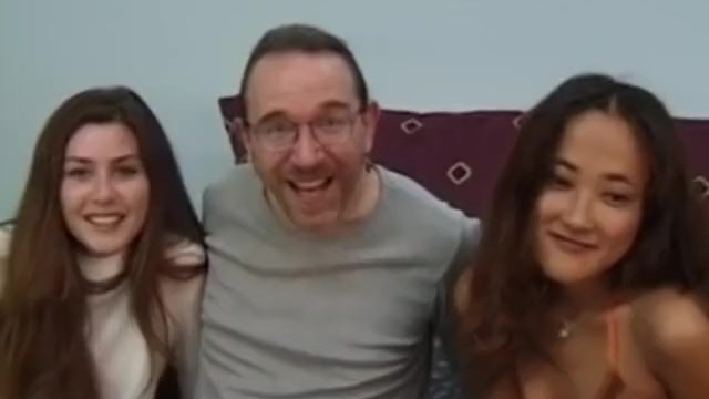 Classic Oldman Facialize Young Threeway Babes