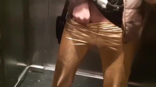 Blondy Teen Masturbation in Elevator. very Hot Amateur