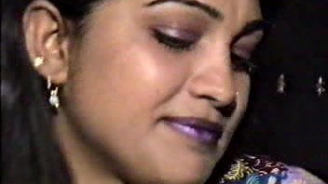 Lahori HEERA MANDI punjabi pakistani girl in threesome