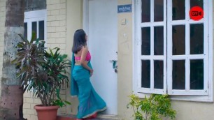 Desi Neighbour Bhabhi Flashes Young Guy