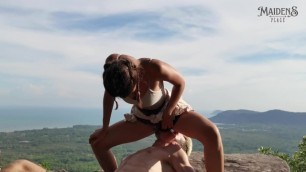 A Pussy Eating with a View