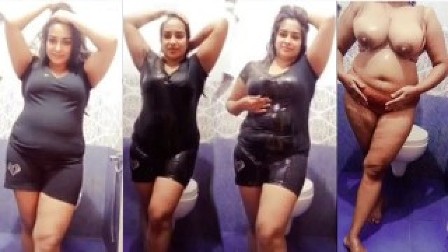 Desi Bhabhi Riya Showing her Wet Body to her Devar in Bathroom Live Video Call